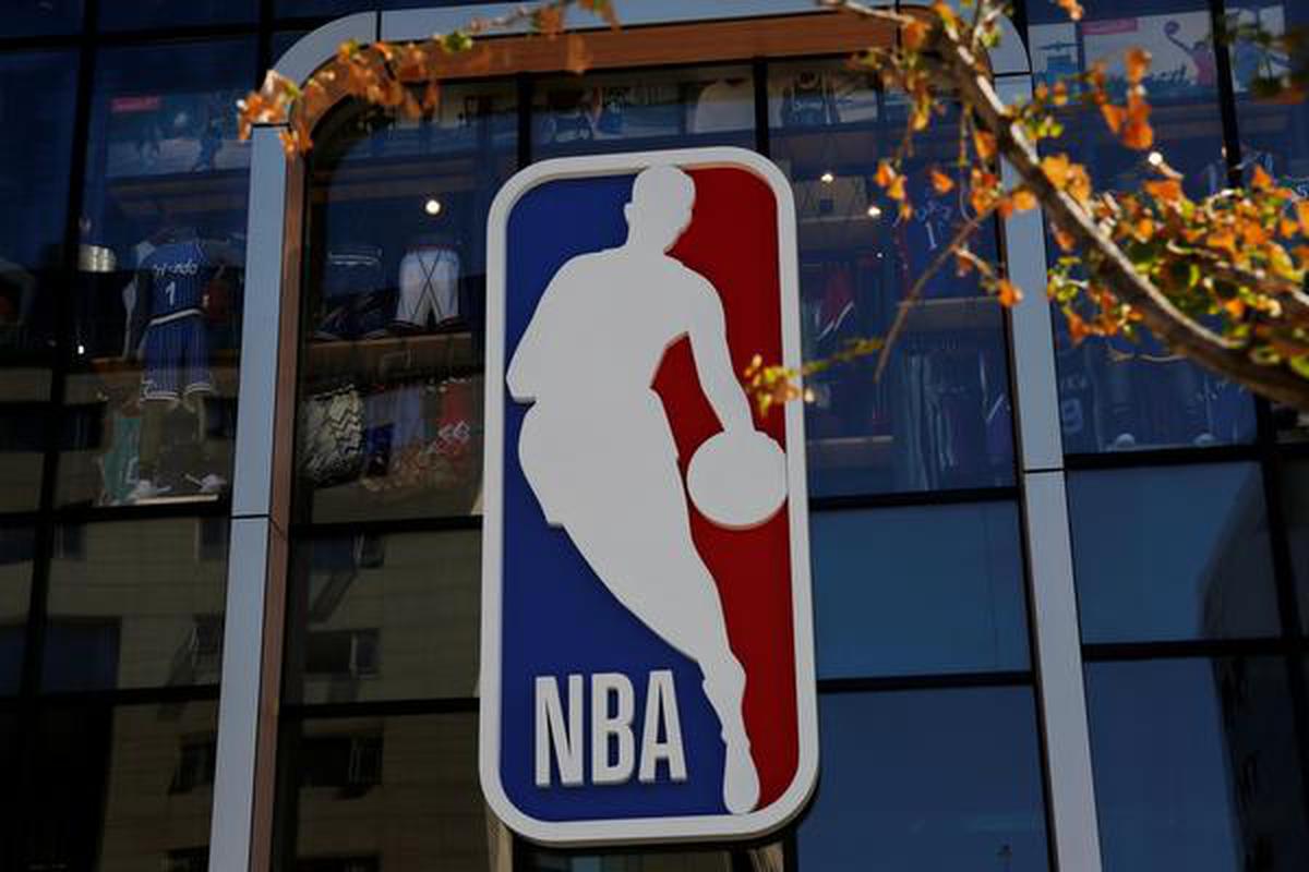 NBA sued by refs