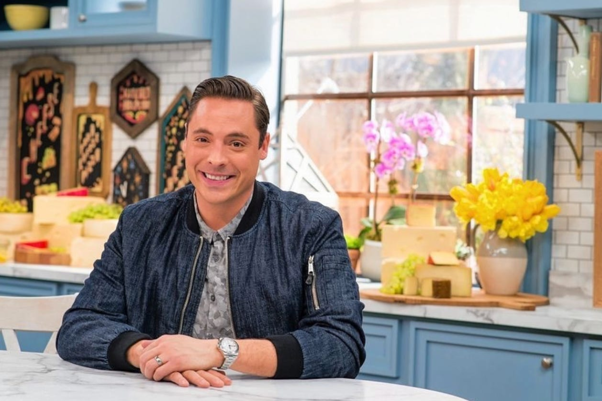 $2.3m vs $1.1 Billion – Jeff Mauro’s Net Worth Compared With The Richest Chef In The World