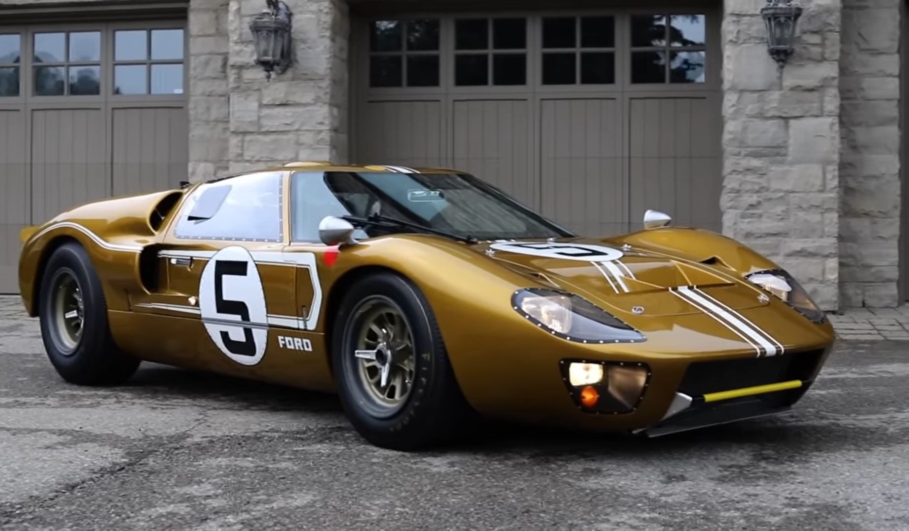 Iconic Ford GT40 cars