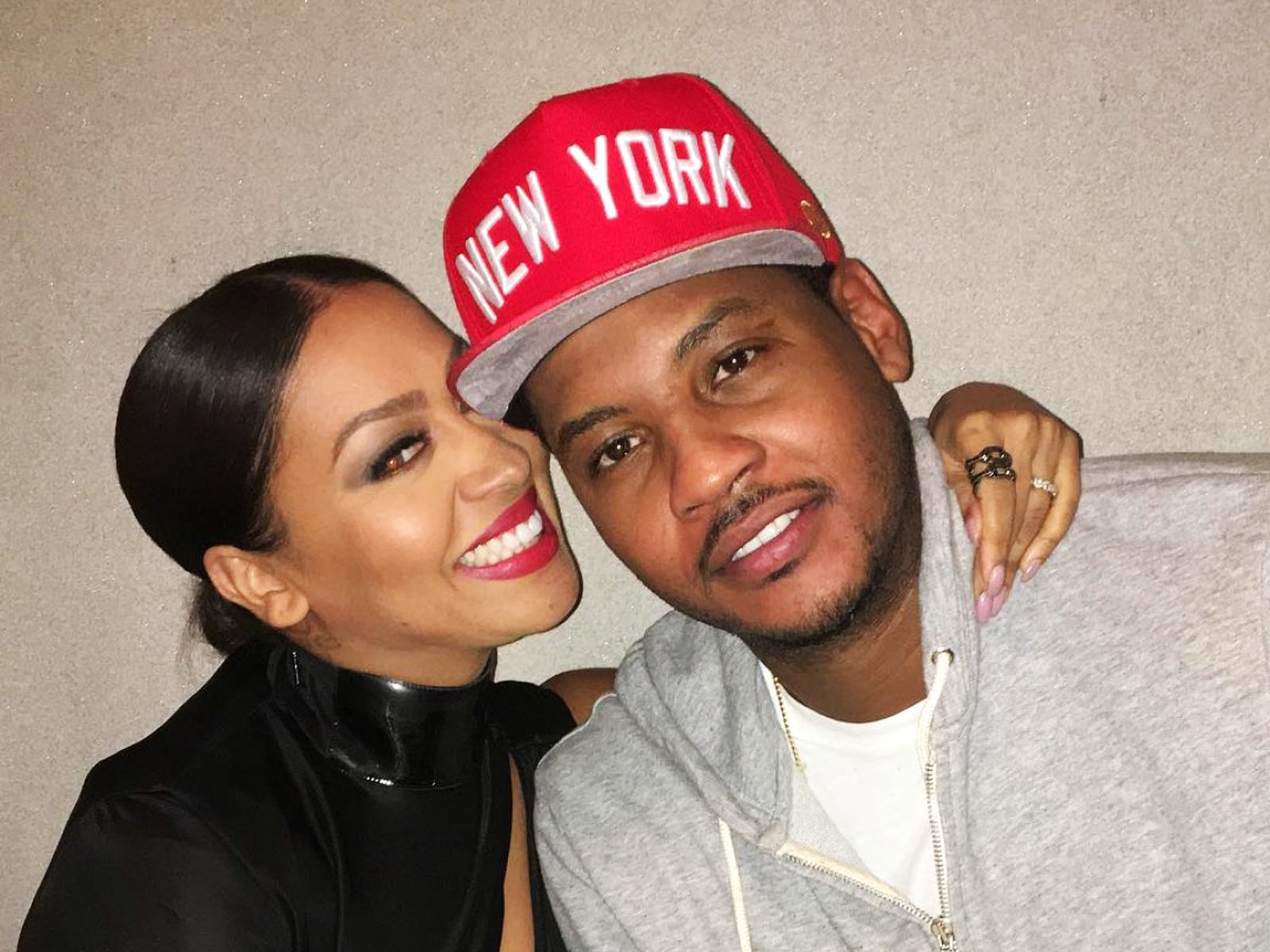 who is carmelo anthony dating right now