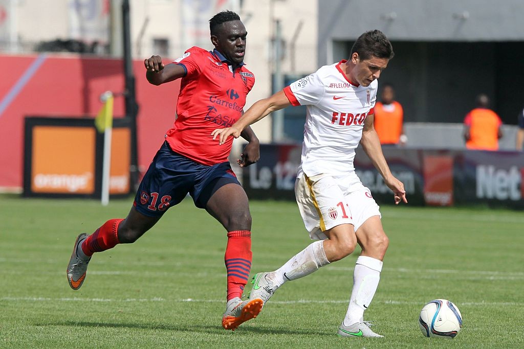 Monaco's Argentinian forward Guido Carillo (R) vies with GFC Ajaccio's French midfielder Amos Youga during the French L1 football match betwenn GFC Ajaccio and Monaco on September 13, 2015 at the Ange Casanova stadium in Ajaccio, on the French Mediterranean island of Corsica. (Getty Images)