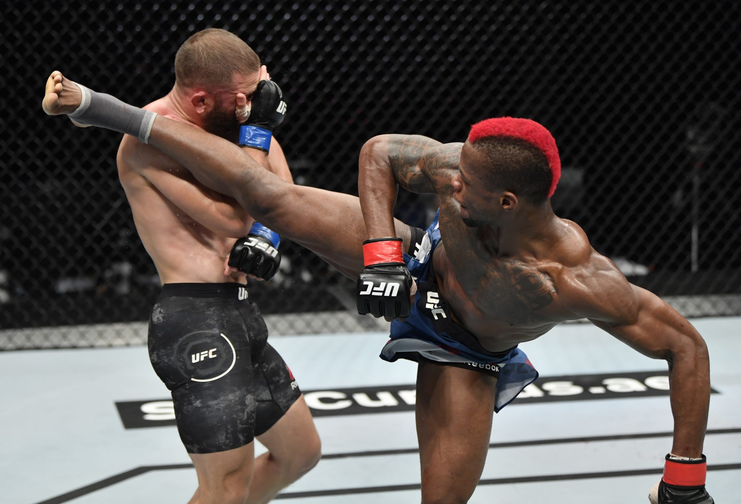 Rafael Fiziev got the win over Marc Diakiese