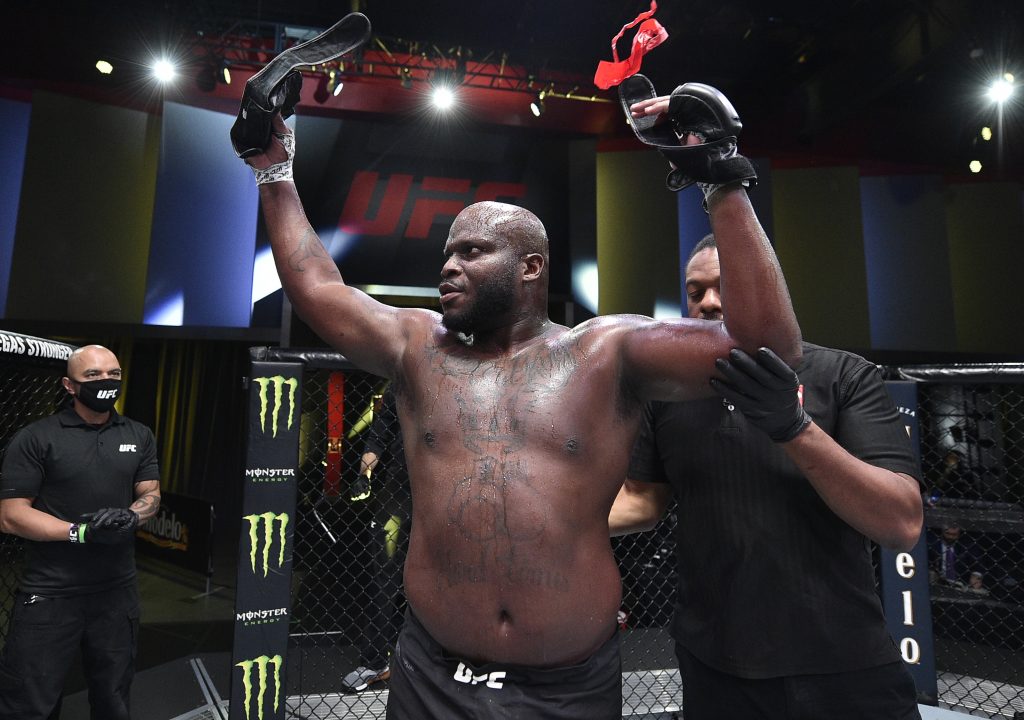 Derrick Lewis defeated Aleksei Oleinik