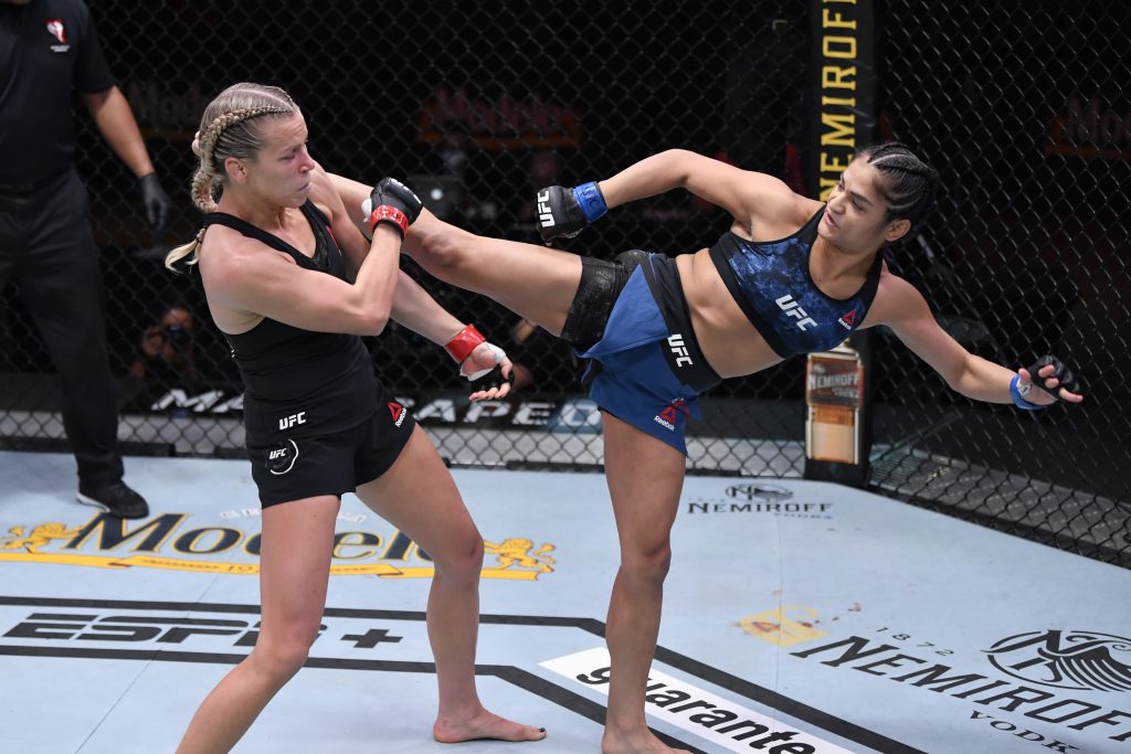 Katlyn Chookagian defeated Cynthia Calvillo