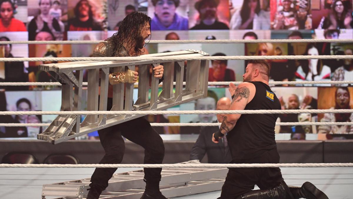 Roman Reigns and Kevin Owens meet on SmackDown for the holiday episode