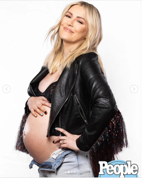 Renee Paquette Pregnancy Photo Shoot