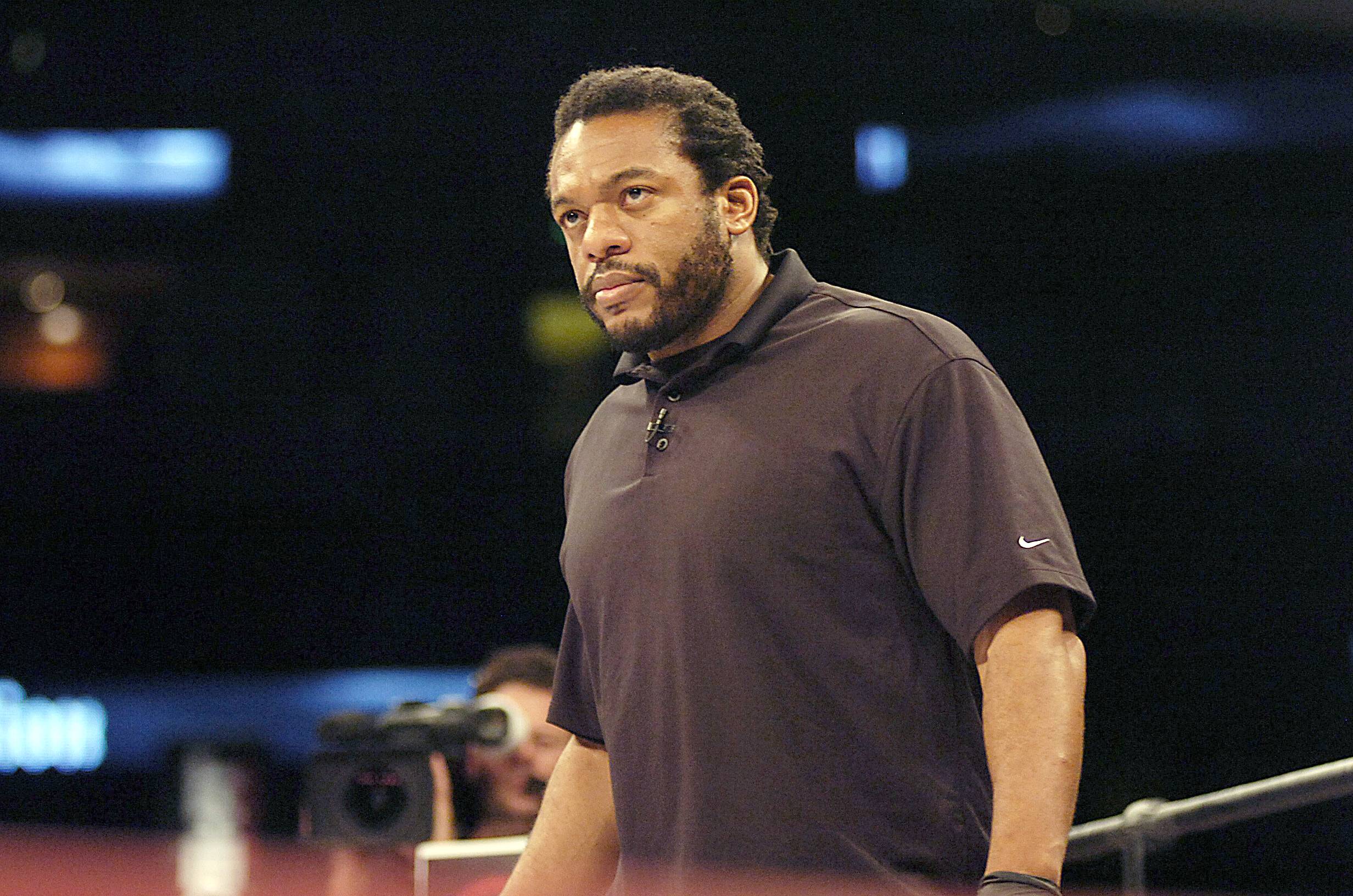 Fans thought Herb Dean decided to curse at UFC Vegas 26