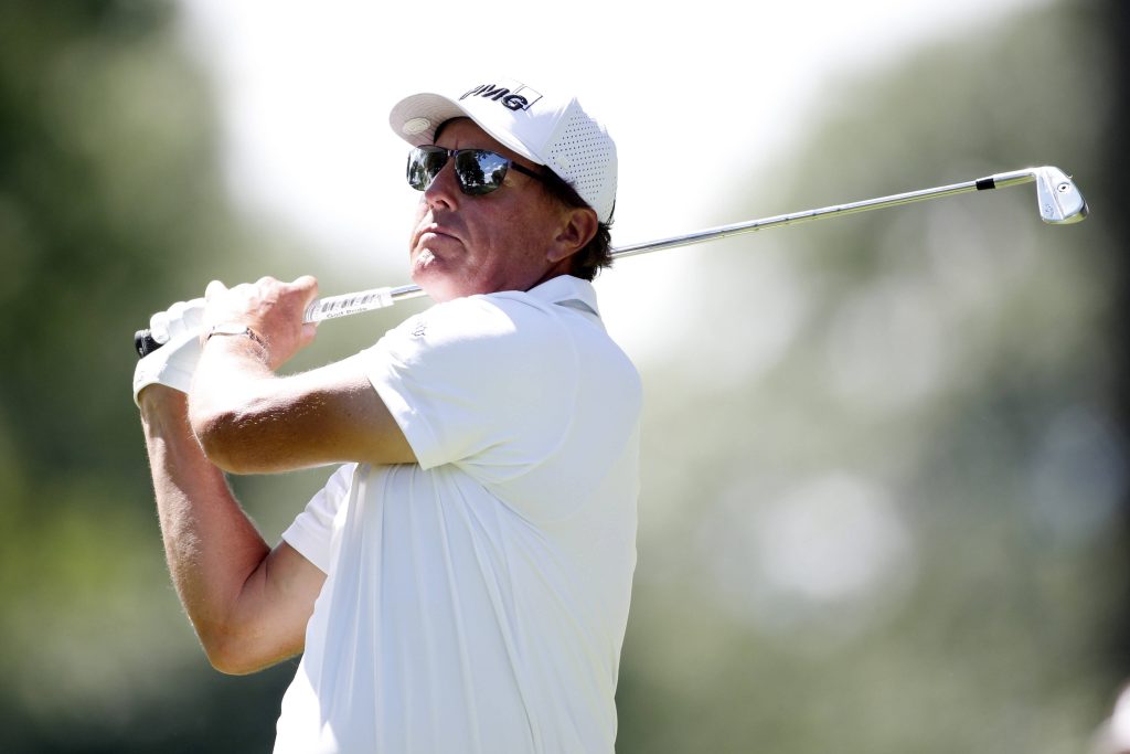 Phil Mickelson has a net worth of $400 million