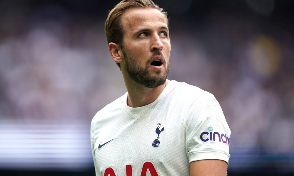 Harry Kane of Tottenham Hotspur is still on the transfer radar of Manchester United.