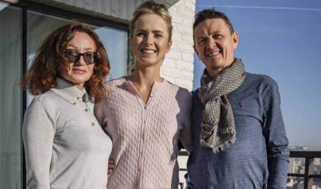 Elina Svitolina with parents