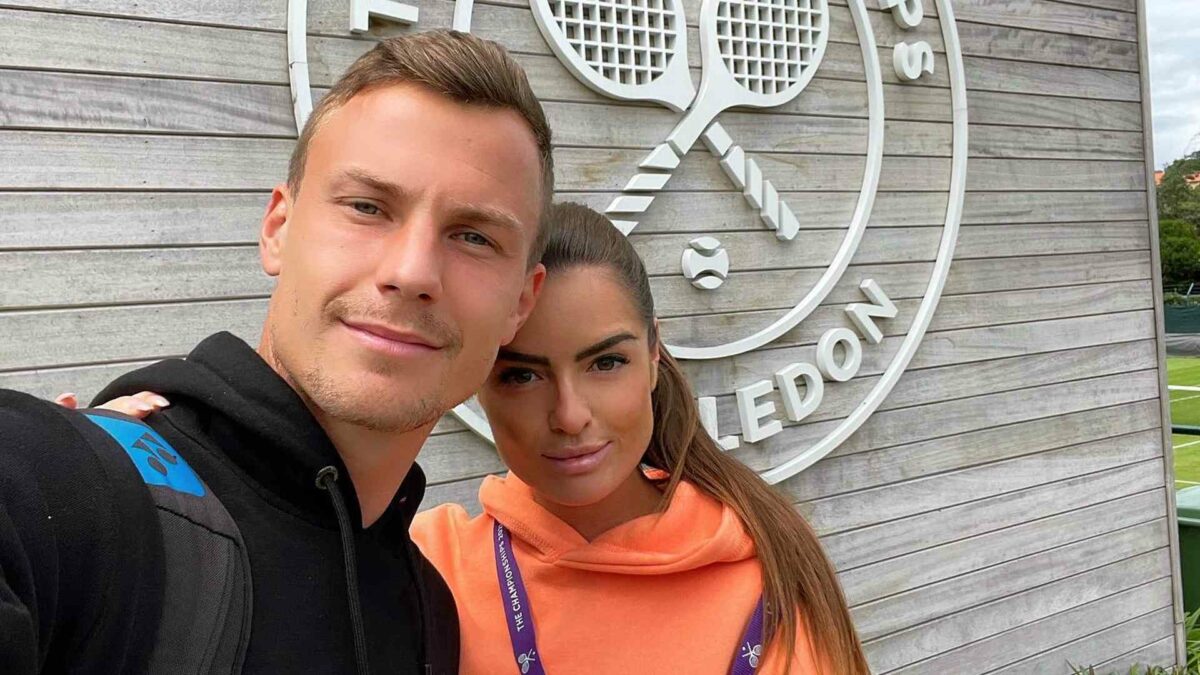 Marton Fucsovics with girlfriend