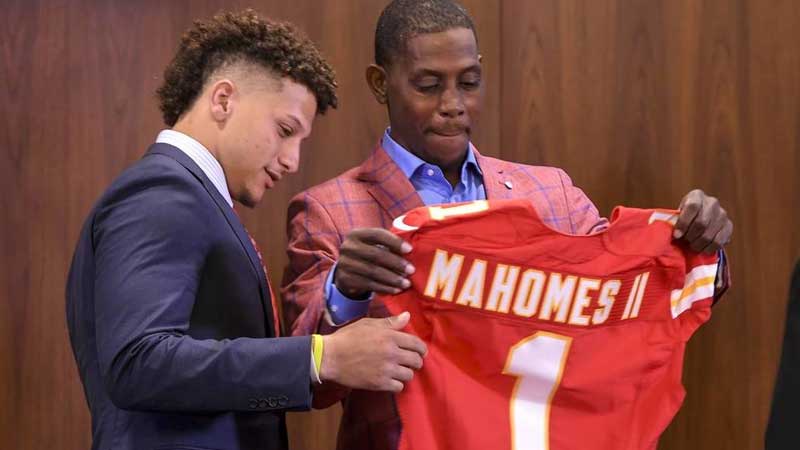 Chiefs QB Patrick Mahomes' father pitched for the Cubs - Bleed Cubbie Blue