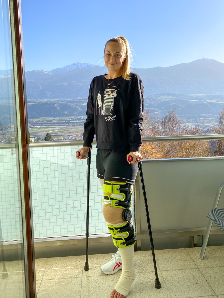 Sabine Lisicki knee injury