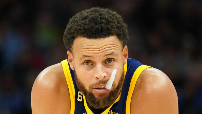 Where did NBA star Stephen Curry grow up?
