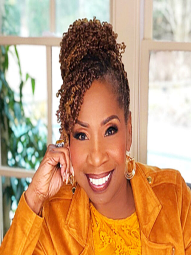 IS IYANLA VANZANT MARRIED?
