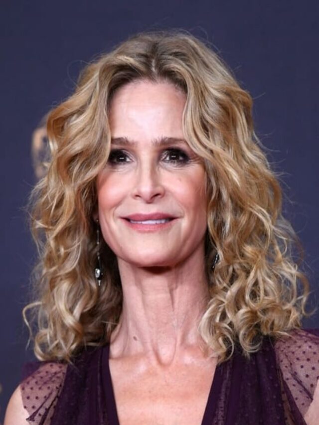 KYRA SEDGWICK: NET WORTH, SALARY, CAREER
