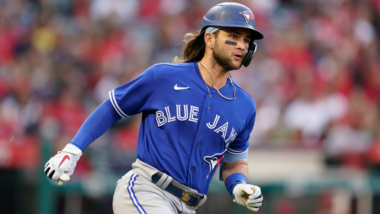 Who is the girlfriend of Bo Bichette?