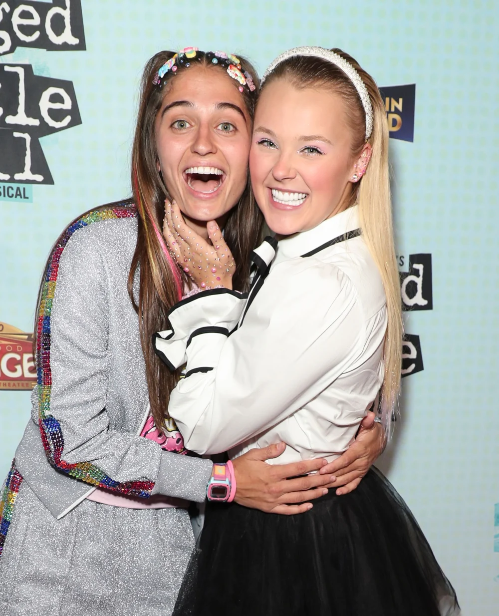 Who is JoJo Siwa dating in 2023? Learn all about her dating history