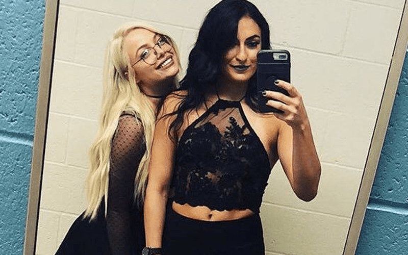 Sonya Deville Liv Morgan