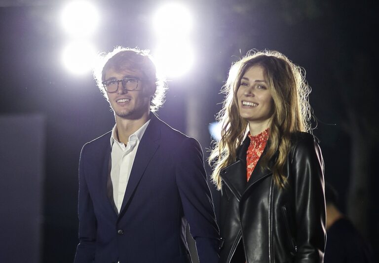 What is the controversy surrounding Alexander Zverev and ex-girlfriend Olga Sharypova?
