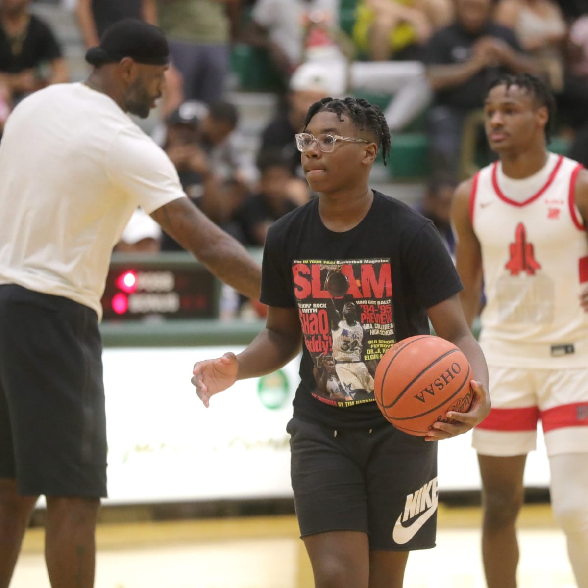 Bryce has 4 inches on Bronny!: LeBron James' Sons Leave NBA Twitter  Debating About Their Height After ESPY Appearance - The SportsRush